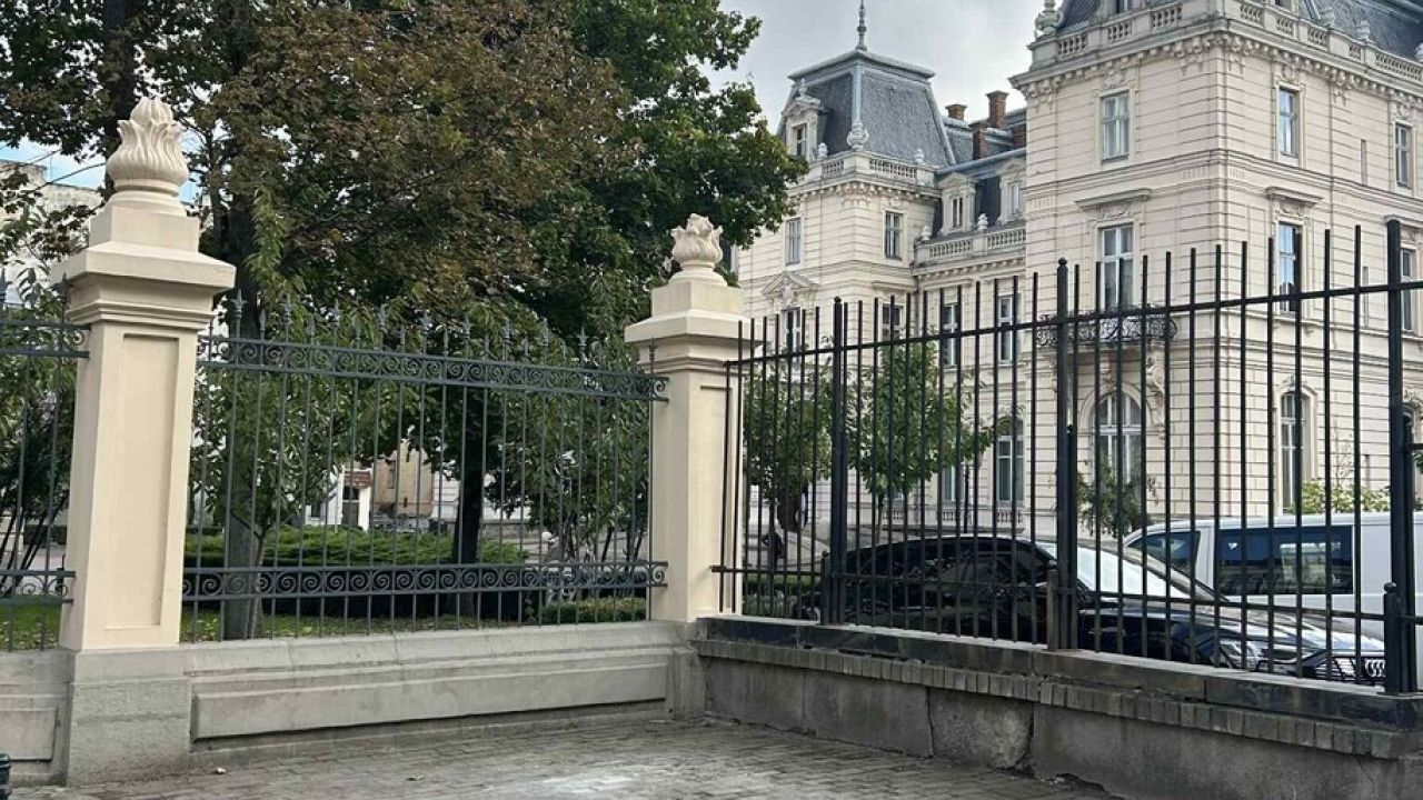 Фото до новини