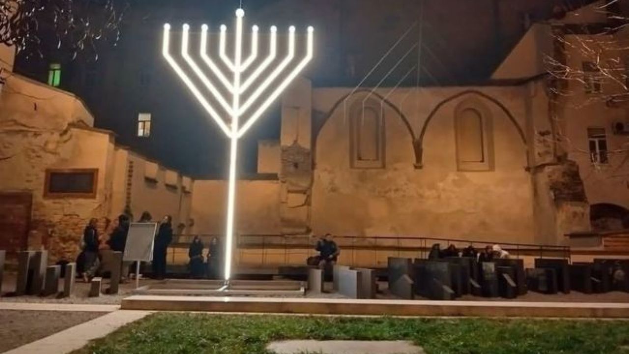 Фото до новини