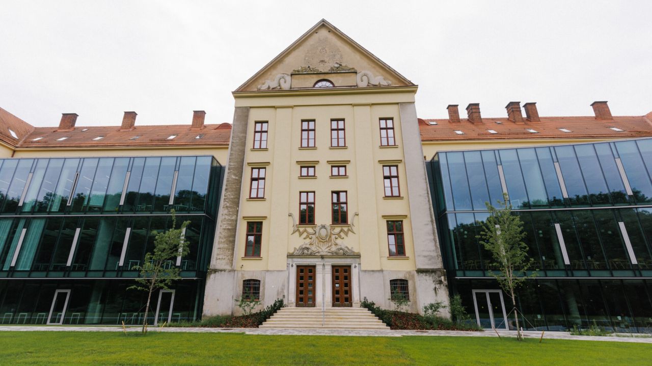 Фото до новини