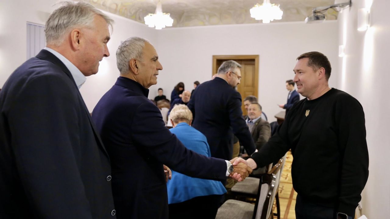 Фото до новини