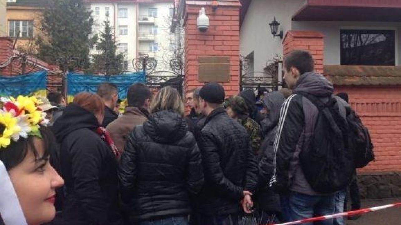 Фото до новини