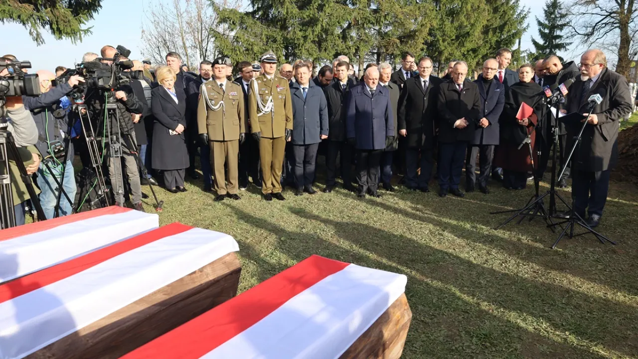 Фото до новини