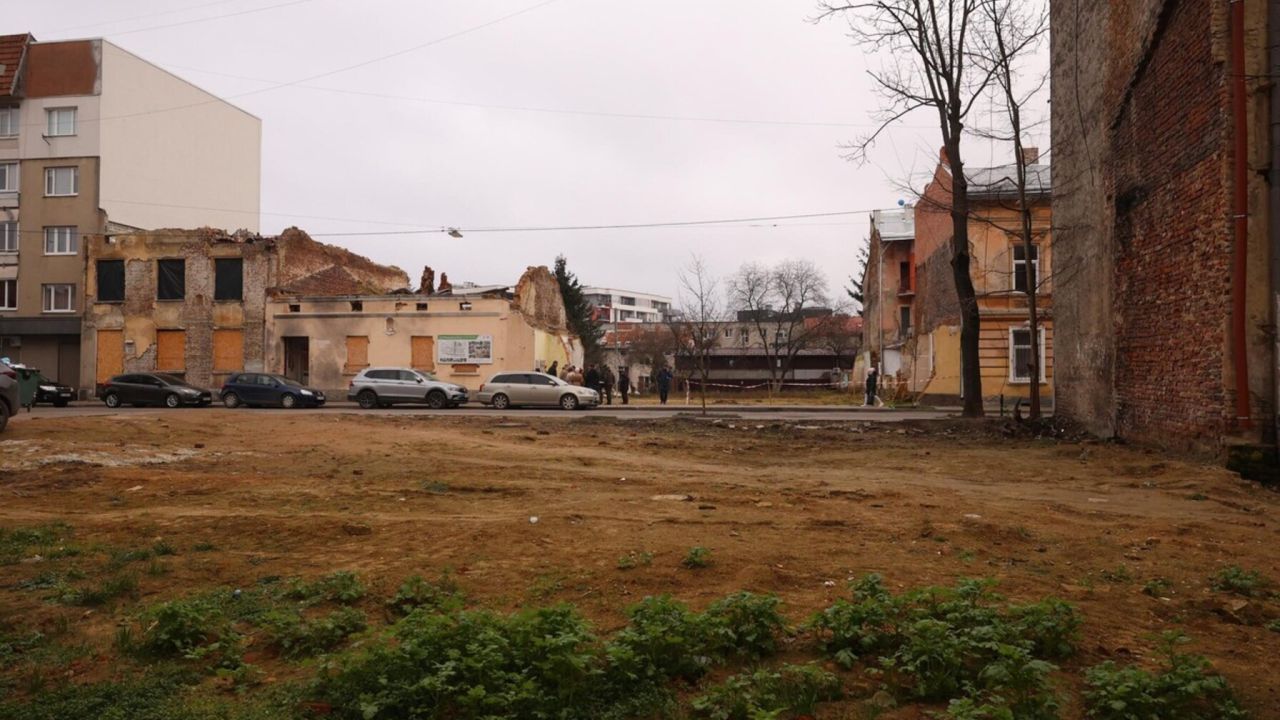 Фото до новини