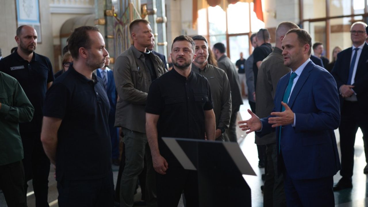 Фото до новини