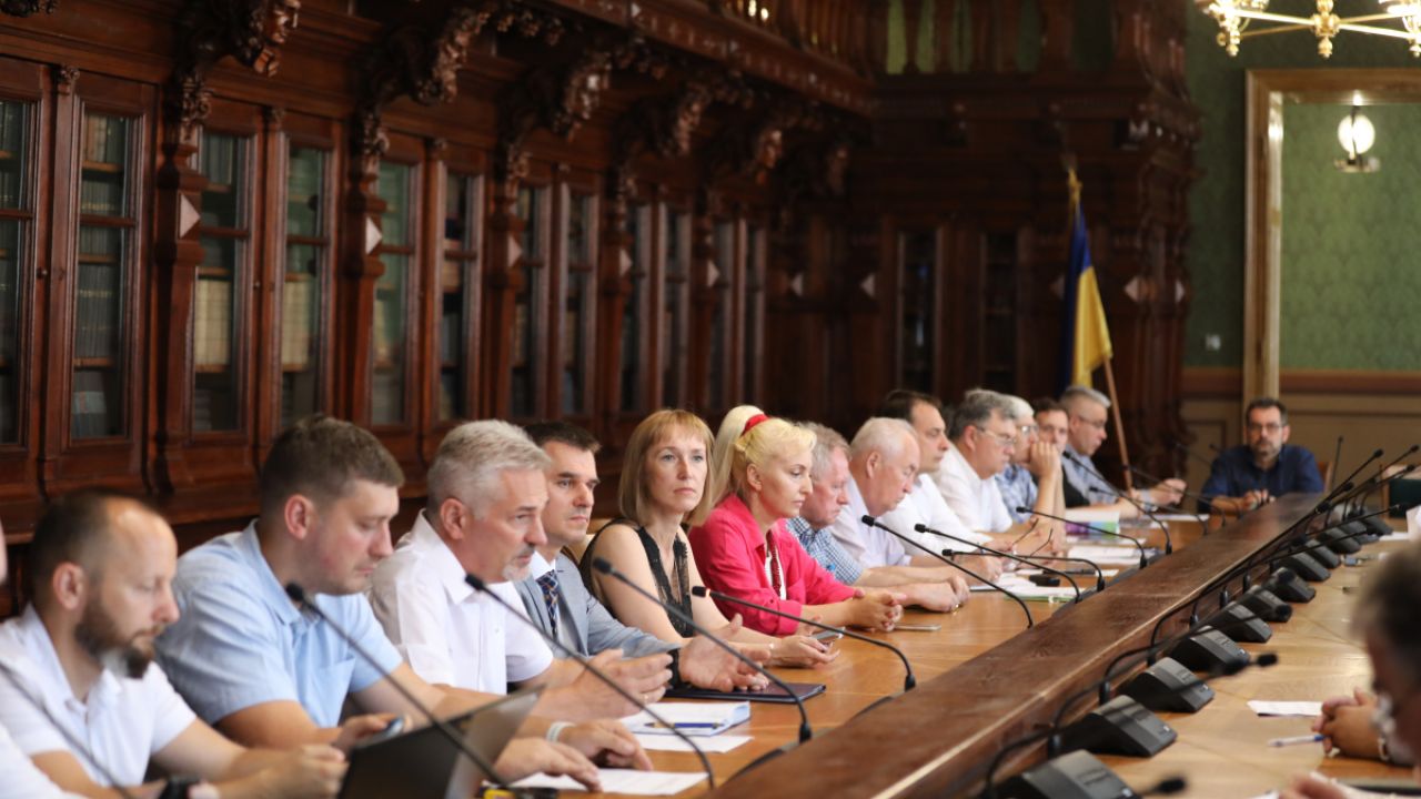 Фото до новини