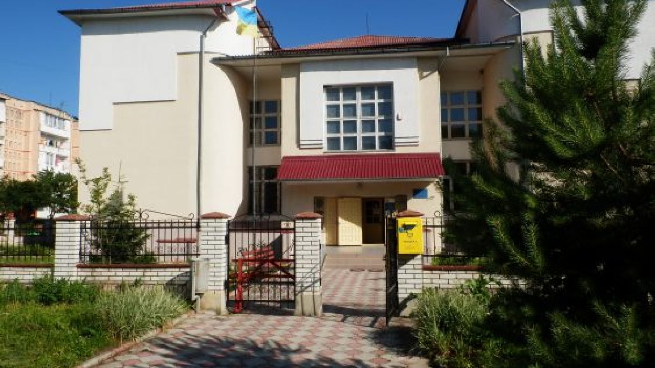 Миколаївський районний суд