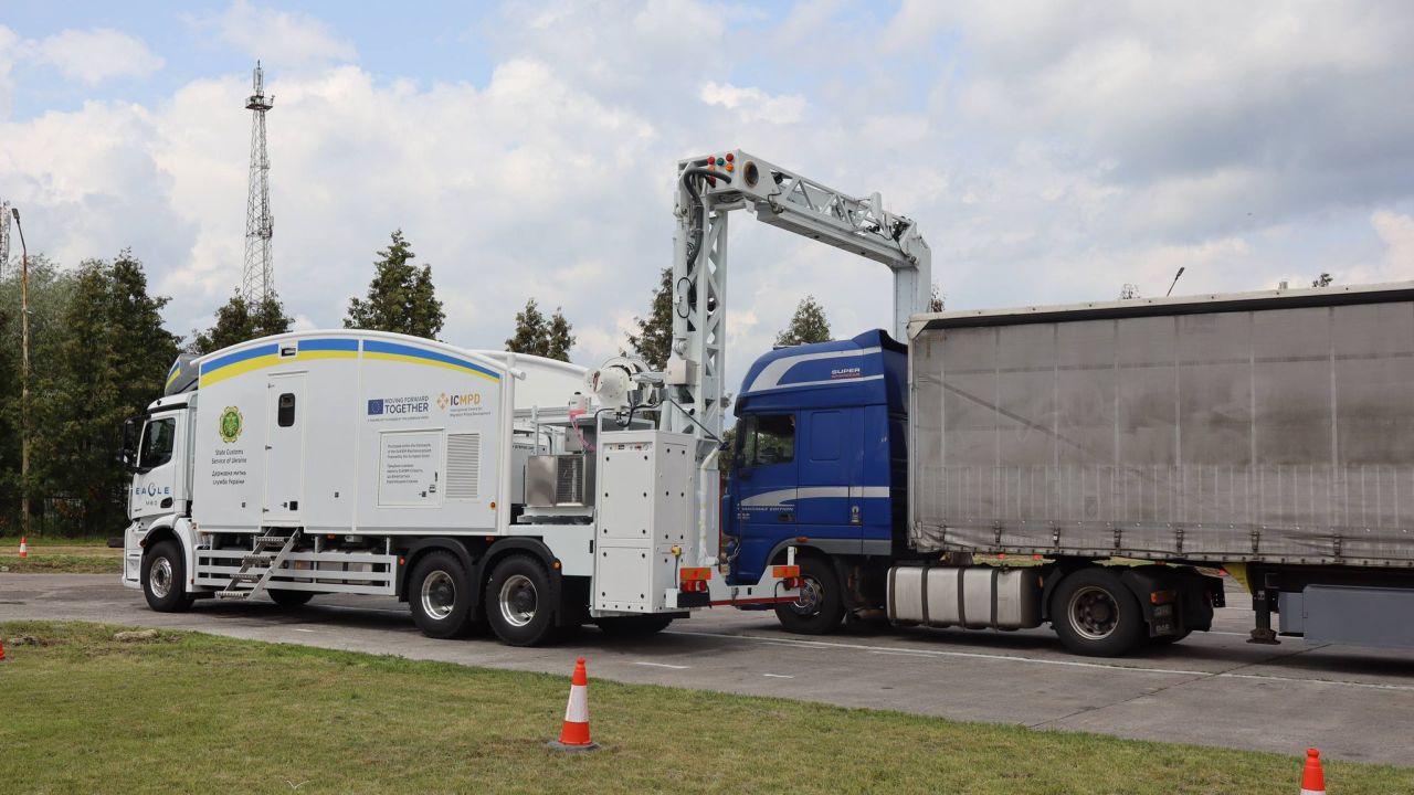 Фото до новини