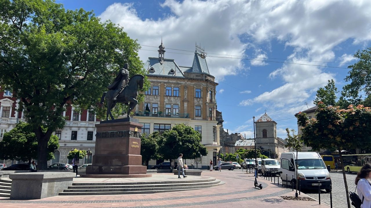 Фото до новини