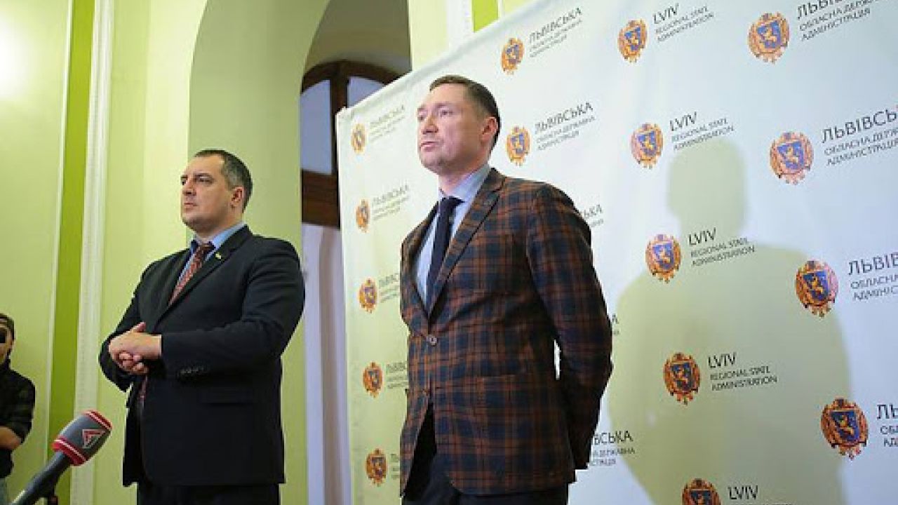 голова облради Олександр Ганущин (ліворуч) і голова ЛОДА Максим Козицький (праворуч)