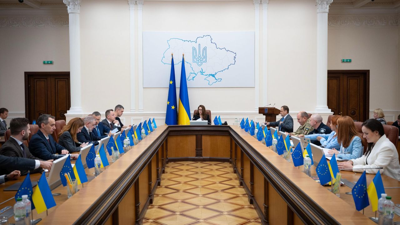 Фото до новини