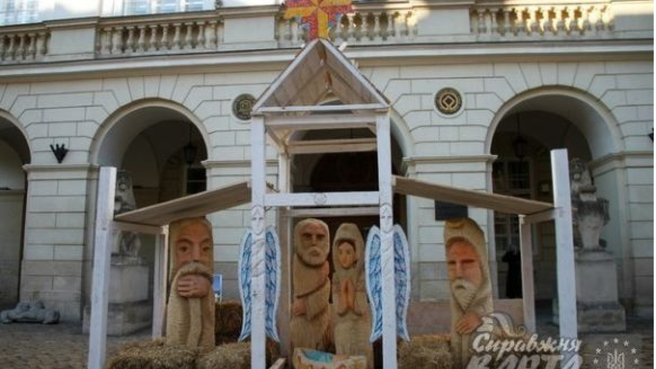 Минулопічна шопка на площі Ринок