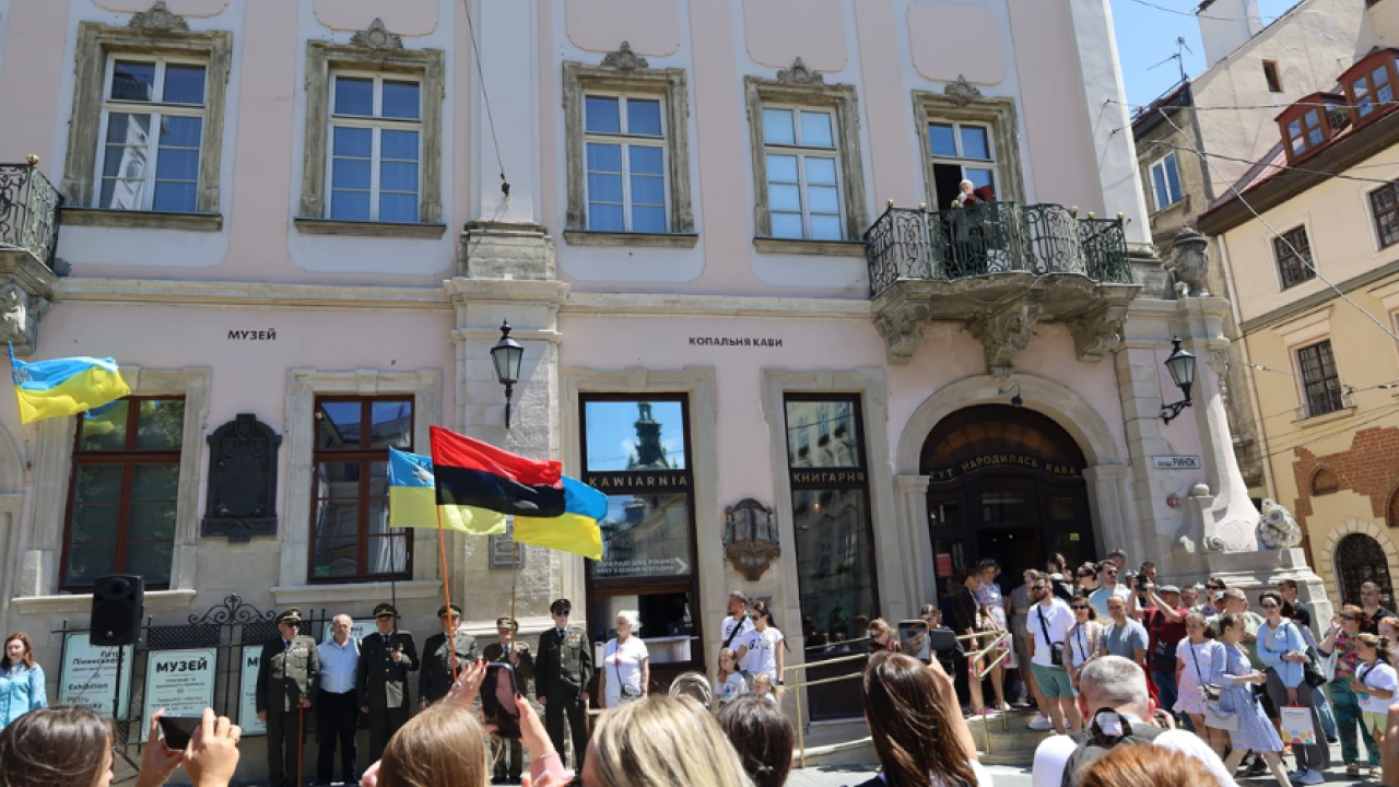 Фото до новини