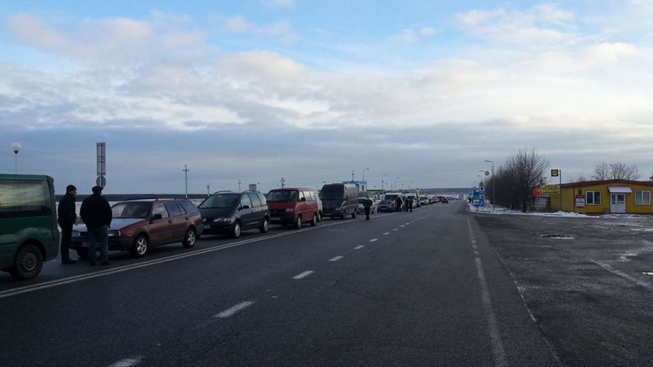 Черга перед пунктом пропуску «Рава-Руська» 28 грудня