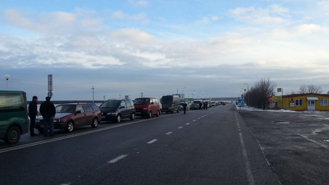 Черга перед пунктом пропуску «Рава-Руська» 28 грудня